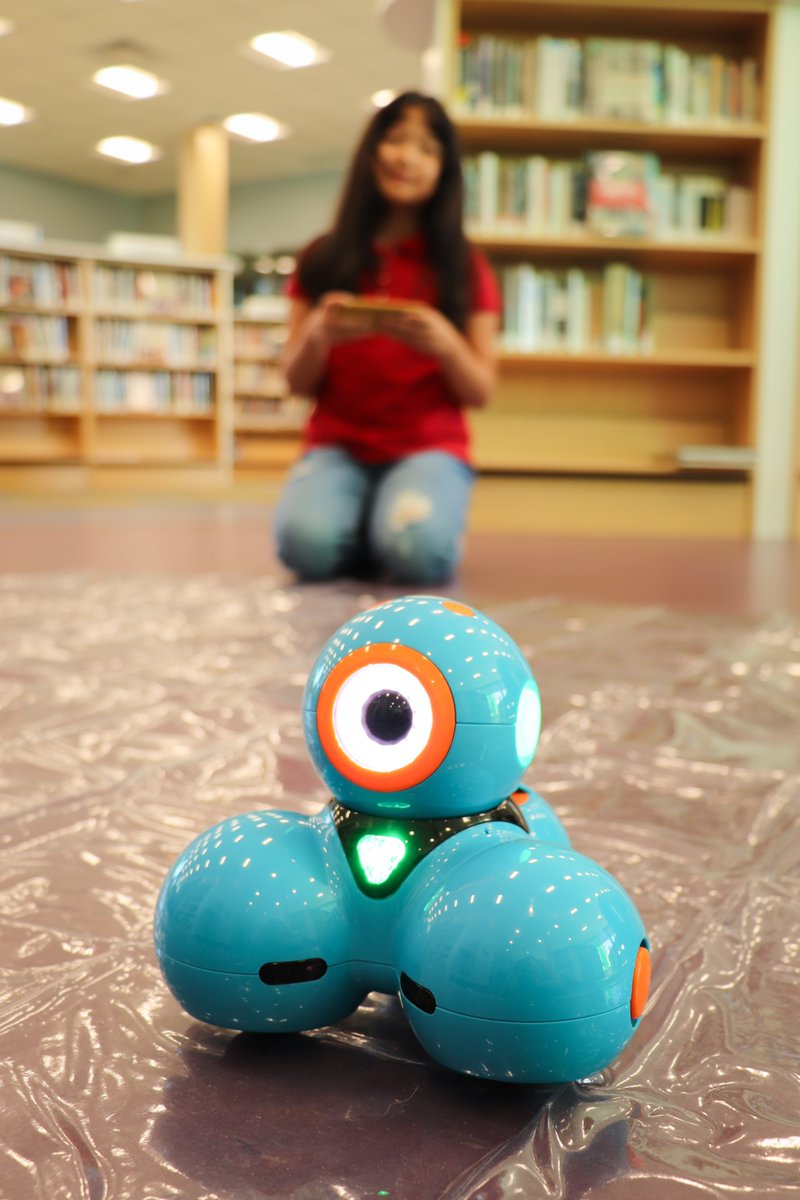 On Aug. 15 at 1:30 p.m., drop into the Central Branch for hands-on fun with Dash robots and <a href="/quconnections/">Queen's Connections</a>! Enjoy a simple coding obstacle course challenge with the group. For ages 8-12. Save the date at ow.ly/qOV950SSst7.