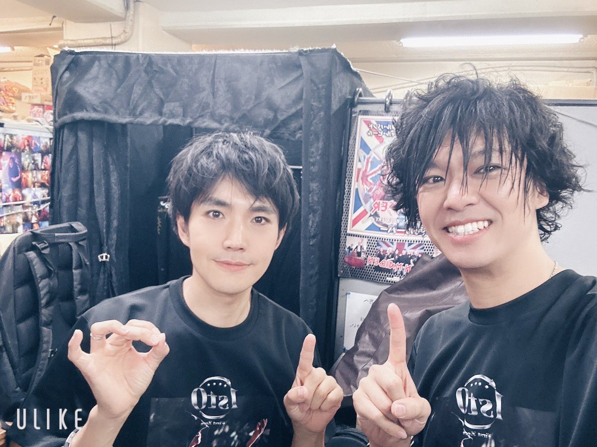 YAMAD_YUHYA's tweet photo. 今日は暑い中、ご来場ありがとうございました。久しぶりにたくさんの人に会えるのを楽しみにしてました。
爆裂ハイトーンの私は明日四時起きなので先に出ちゃいます😂
次は9/15にお会いしましょう👍
#イチゼロ
#firstzero
#流れ星ワイパー https://t.co/kgZlV1LFkP