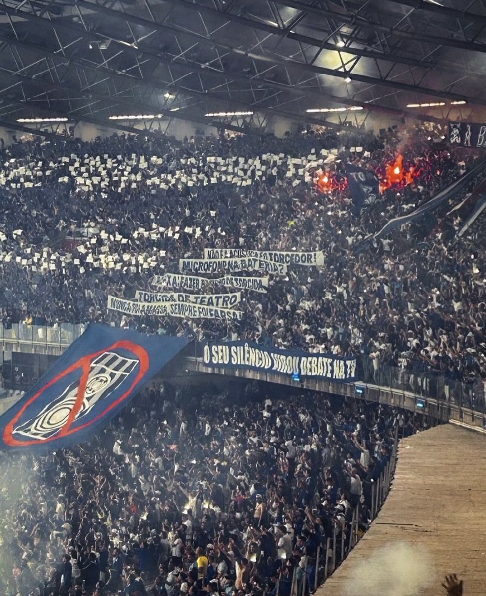 TFCFanatiCruz's tweet photo. CAIXA DE SOM NÃO É TORCIDA! https://t.co/rzSkBs08rV