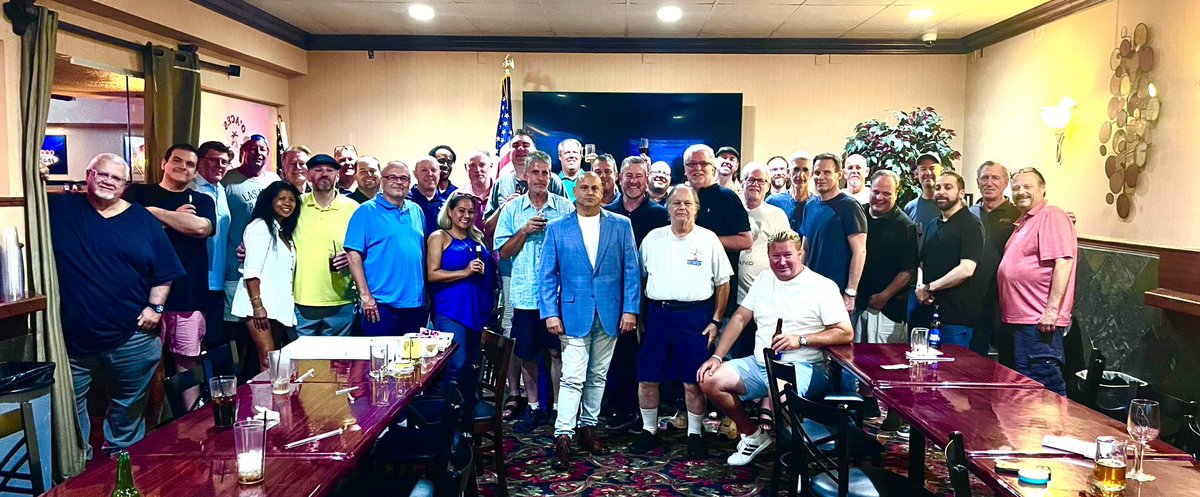JoeDamicoWins's tweet photo. Celebrating the life of @davecokin, swapping old stories, talking friendships, and good times. Thank you to my old friend, @mattyoumans247 for putting this together. #davecokin #RestInPeace #memorial #celebration @VinnyByTheBook @stevecofield @tdewey33 @teddy_covers @lasvegascris @fitz_doug @AdamHillLVRJ @scottwins @WesReynolds1 @vegasandy711 @MarcoInVegas