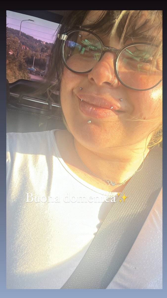 eleonetworker's tweet image. #sunday #selfie #angelfangs #happiness 
#sunny #wind