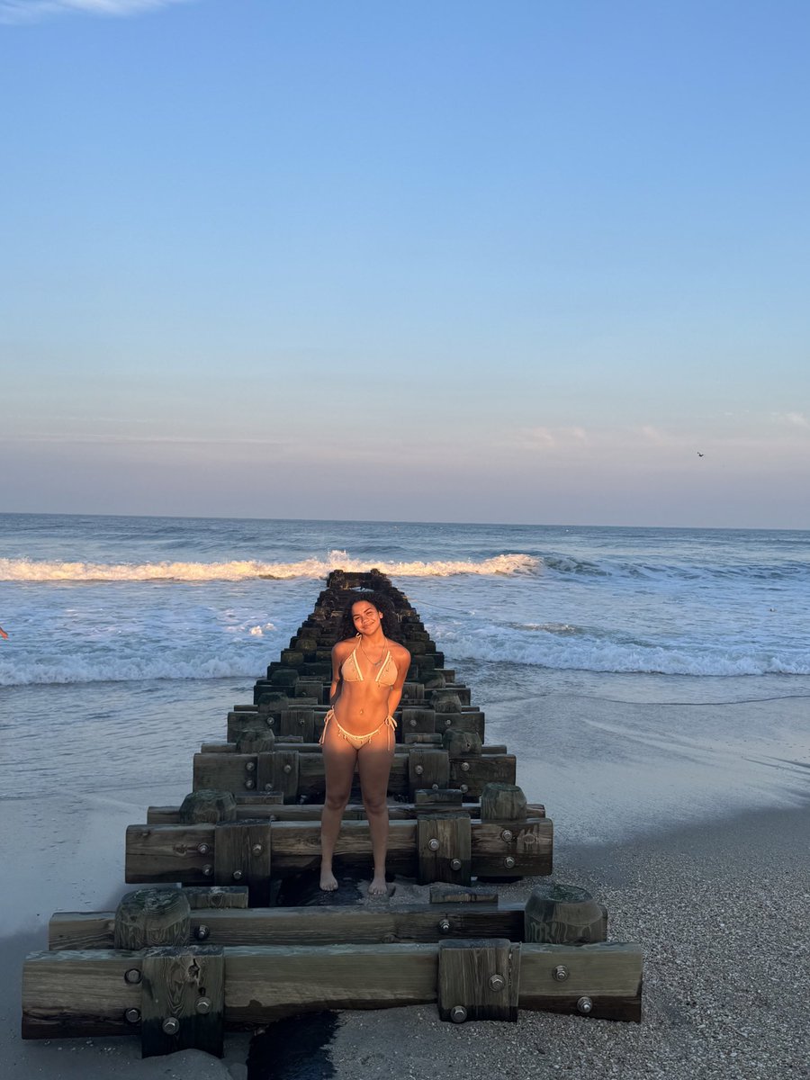 diannacm4's tweet photo. Vitamin sea🐚🌊🫧 https://t.co/gyq9QOKjhd