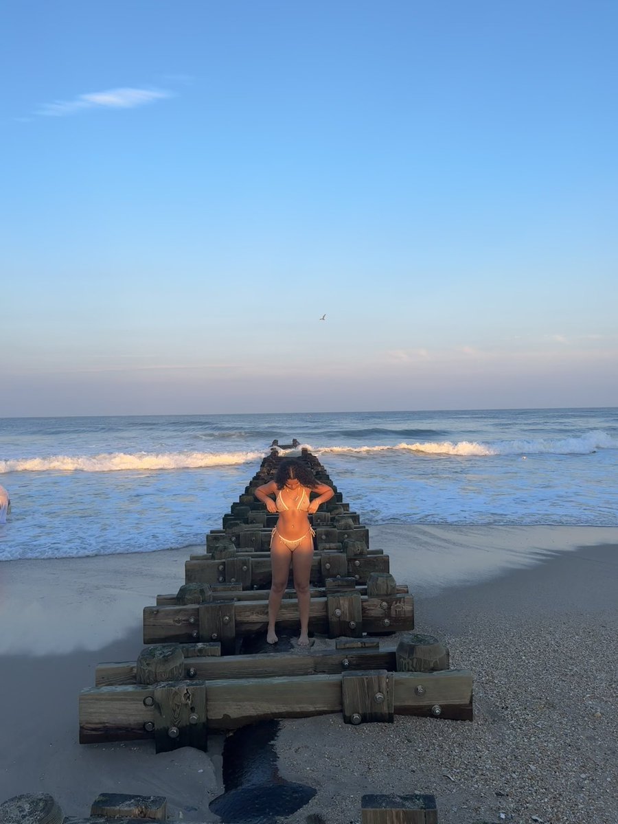 diannacm4's tweet photo. Vitamin sea🐚🌊🫧 https://t.co/gyq9QOKjhd