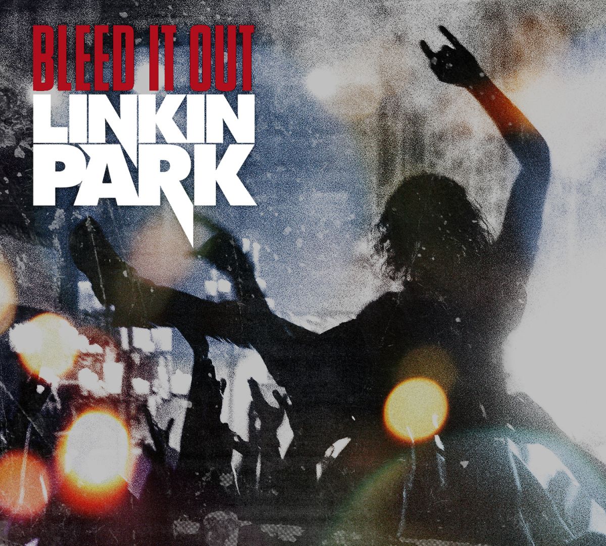 lpitaly's tweet photo. In questi ultimi giorni sui social della band stanno apparendo svariati filmati tutti correlati a #BleedItOut, il secondo singolo di Minutes to Midnight che solitamente rappresentava la canzone di chiusura dei loro concerti. Qualcosa bolle in pentola? https://t.co/jKEwAwhhP8
