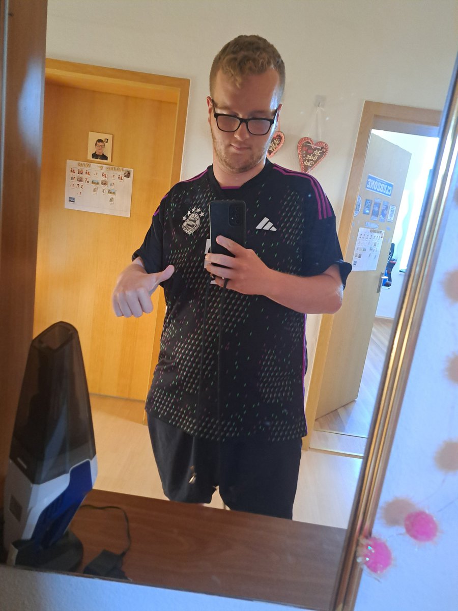 JulienTV310506's tweet photo. Euch allen ein schönen Sonntag noch https://t.co/Iw4NFoXB9P