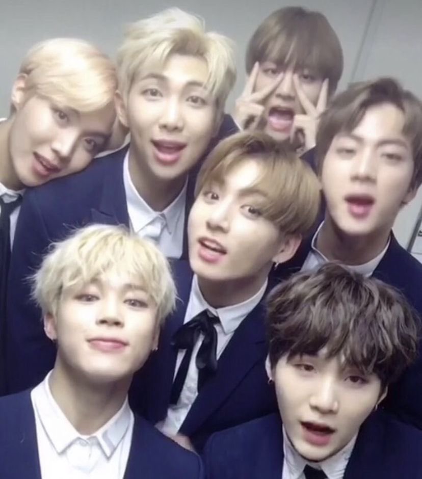 y_yyyy256's tweet photo. #아미트친소 

7년차 모든멤버 다 지지하구 최애가 석진
차애가 융기인 0n년생 교복 아미랑 트친하실
아미분을 찾숩💜💜

친해지면 인스타도 교환하구
만나서 오프도 같이 뛰숩 !!

❤️= follow 
RT = follow , dm https://t.co/D5u09rFDEa