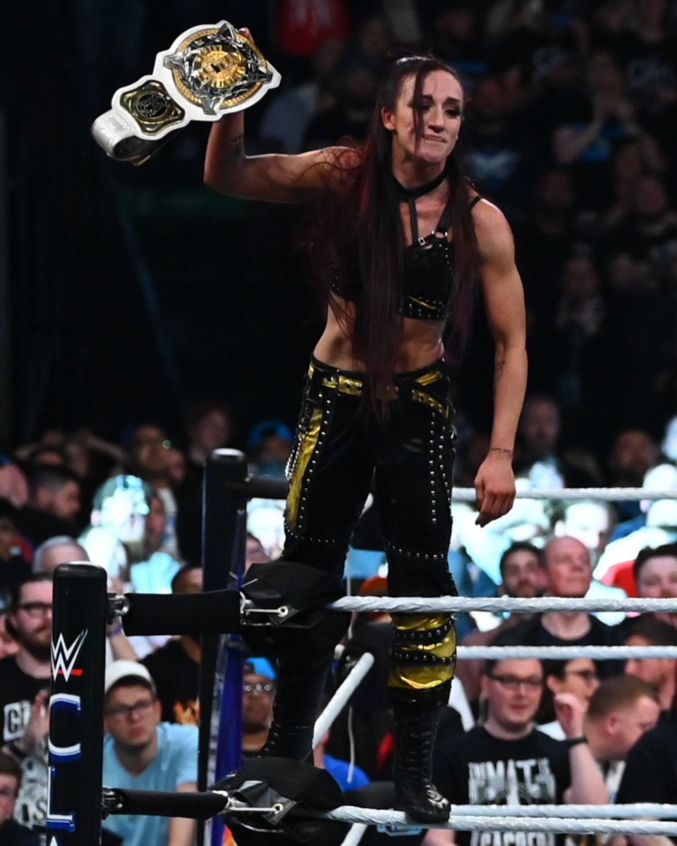 WWEUK's tweet image. #HappyBirthday to one half of #WWE Women’s Tag Team Champions, Scotland’s own @wwe_alba! 🎉 🎂 #AlbaFyre