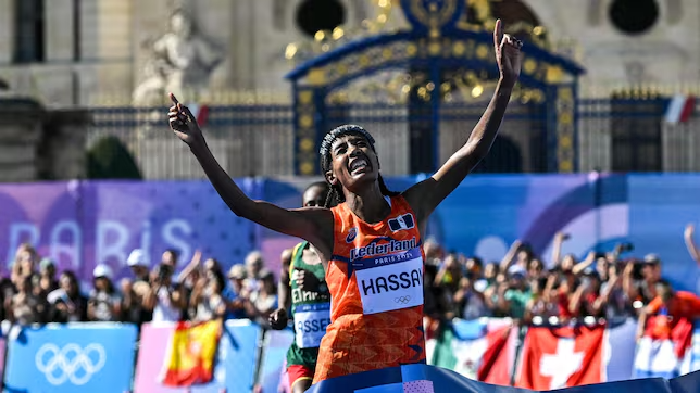 Sifan Hassan ganó el maratón olímpico y emuló a Emil Zatopek dlvr.it/TBnMp9