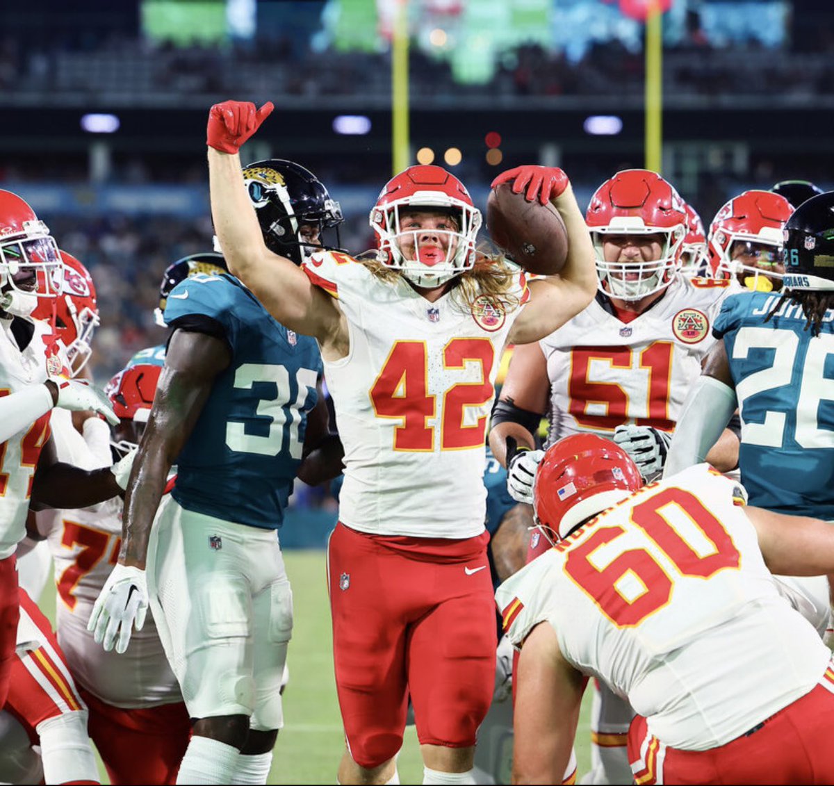 carsonsteele's tweet image. 1st NFL TD ✅🙏🏻