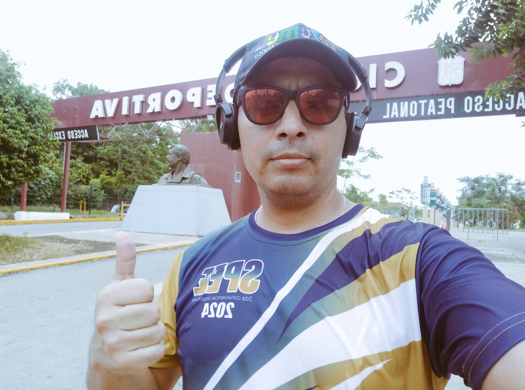 francdevilred's tweet photo. Domingo de trote mañanero y VALE DOBLE como lo dice mi Amiga @PachitaRex !
FREGÓN! Ahí vamos!!
#EnDomingoCuentaDoble #running #runner #Mexico #Ahívamos #fregon #FelizDomingo #11Agosto https://t.co/veUFP03P12