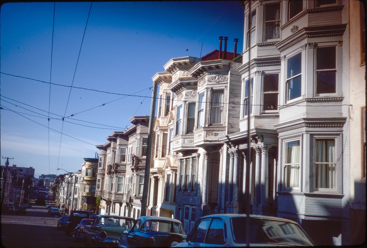 DavidGallagher's tweet photo. Sunday Morning Mystery, 1971
I need help placing these 2, they're on the same street with a trolley wire overhead, possibly in the upper Haight somewhere. I just can't find them. Can you? #sfhistory #unknownlocation #orphanworks https://t.co/xIBwvddM8x