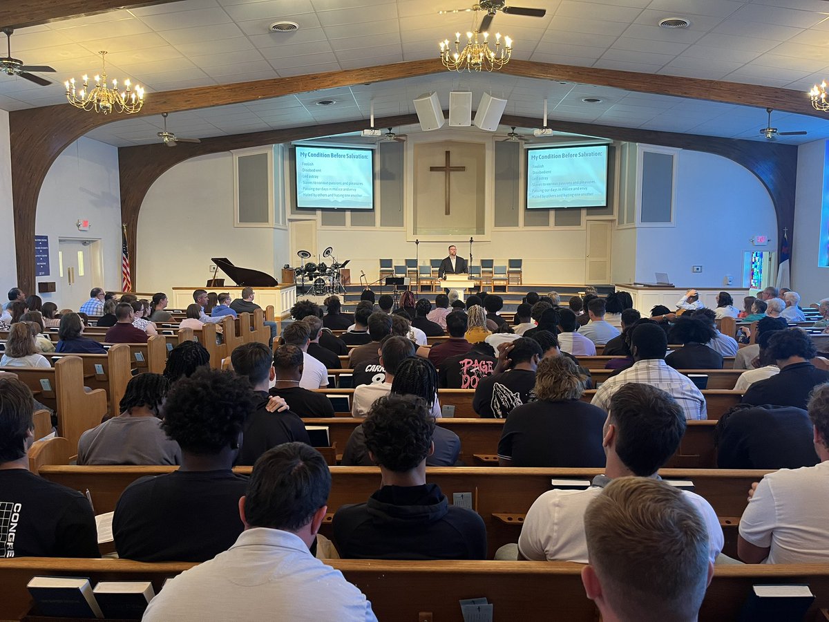 Huge thanks to College Heights Baptist Church for hosting team worship for our <a href="/WBUFootball/">WBU Football</a> freshmen. <a href="/TaylorLassiter/">Taylor Lassiter</a> delivered a fantastic sermon.  God is good!  #OFOT