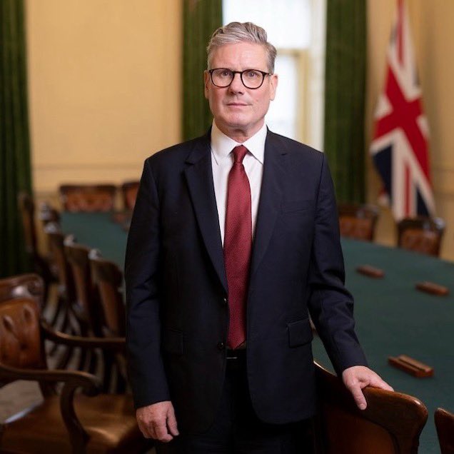 Who would you rather have as Prime Minister in this National Emergency, please explain why?

RETWEET for Boris Johnson 

LIKE for Keir Starmer