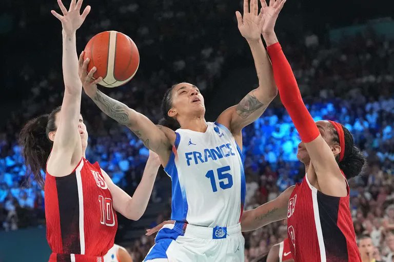 Deux semaines de JO, et autant de jours de fête : bravo au public, aux sportifs et aux organisateurs, en attendant les Paralympiques ! Mon édito =&gt; la-croix.com/a-vif/jo-2024-… dans <a href="/LaCroix/">La Croix</a> #JOParis2024