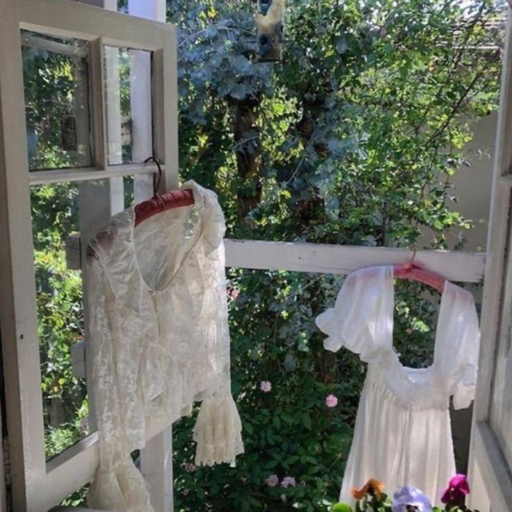 shewearprada's tweet photo. Summer breeze 🌿🍸☁️ https://t.co/e7KAhmWejw