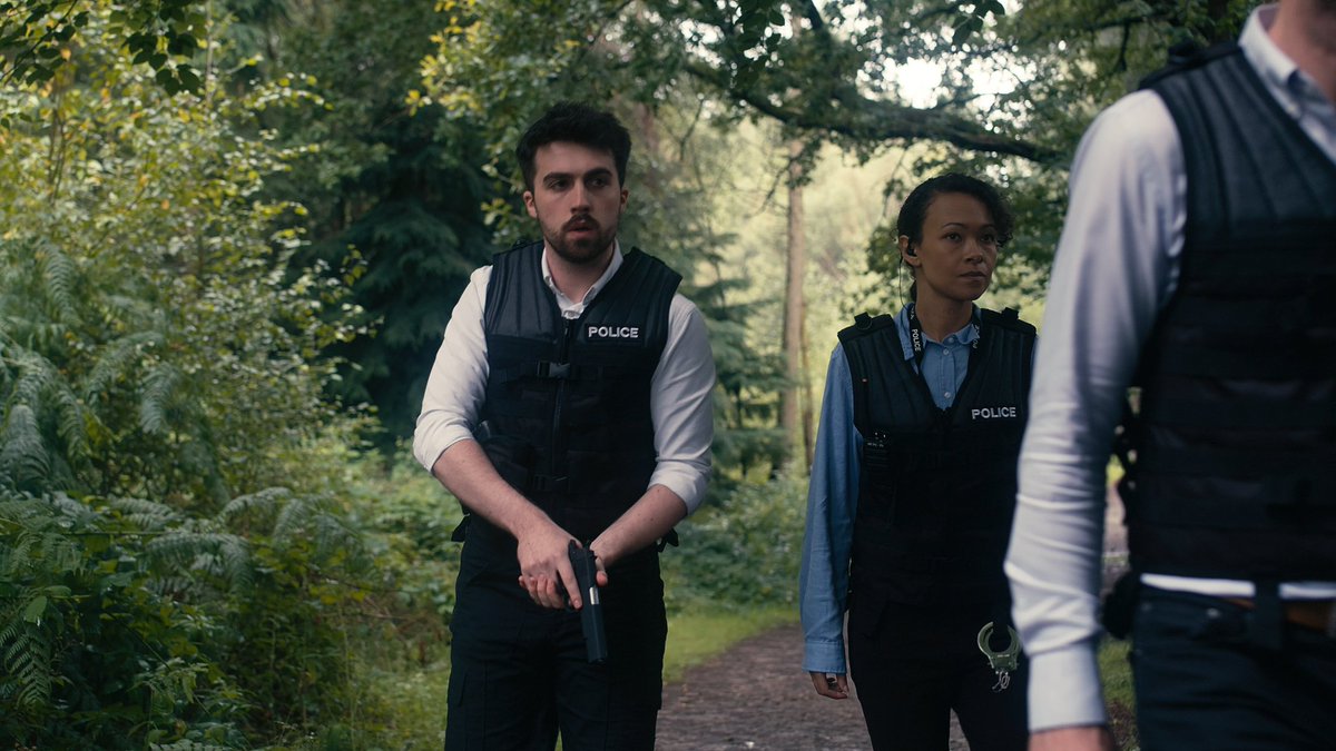 JTueart's tweet photo. Long day out in the sun? 
.
Need something to watch? 
.
Don’t spend an hour scrolling through 4 streaming services and watching trailers for 48 different shows. 
.
Give this one 20 mins…🙏🏻⬇️🚓
.
https://t.co/WQ21BHECsR https://t.co/rR9LrVxAyt