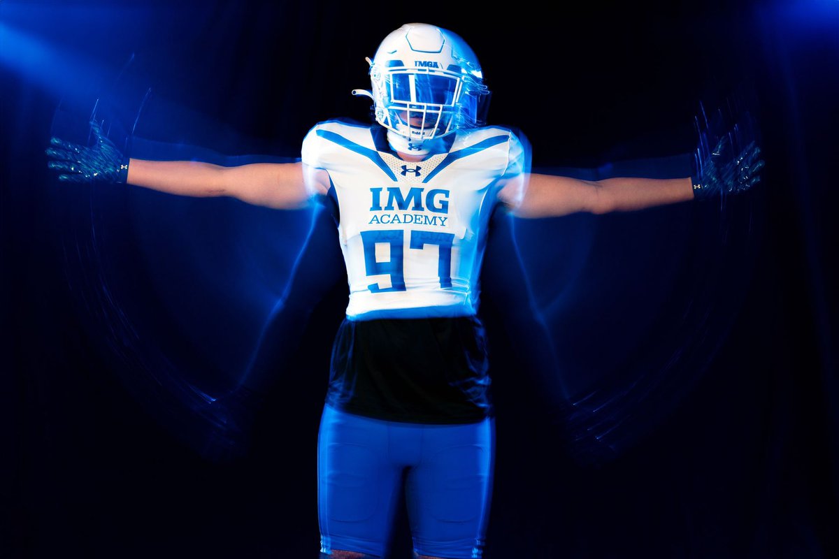 Senior Szn… LETS GO <a href="/IMGAFootball/">IMG Academy Football</a> ‼️⌛️

@clarkiethedon <a href="/CoachPondIMG/">Jeff Pond</a> <a href="/CoachKyleBrey/">Kyle Brey</a> <a href="/Throw_2_Win/">Coach Sam Fisher</a> <a href="/darelle_noel/">Darelle Noel</a> <a href="/BrownKai/">Kai Brown</a> <a href="/PlayBookAthlete/">PLAYBOOK ATHLETE</a>