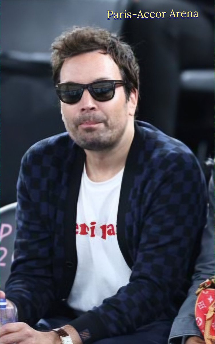 ABessai's tweet photo. Jimmy Fallon in Paris β€οΈ
Le cΓ©lΓ¨bre animateur du "Tonight Show Starring Jimmy Fallon" πΊ Γ©tait Γ Paris pour les #OlympicGames
Ici au Stade de France avec Mick Jagger puis Γ l'Accor Arena de Bercy pour soutenir les Avengers US π
#JimmyInParis #JimmyFallon https://t.co/wEMbFlRVWy