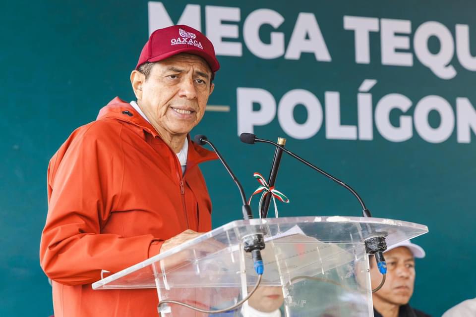 blancaluzmtz's tweet photo. Esta mañana participamos con gran entusiasmo en el Mega @tequiobienestar de Reforestación en el polígono de Monte Albán, encabezado por nuestro Gobernador el Ing. @salomonj. Una jornada importante con la que reforzamos nuestro compromiso con la sostenibilidad y contribuimos a que las futuras generaciones puedan disfrutar de la riqueza natural. 

Cada árbol que sembramos es un paso hacia un futuro más verde y saludable. ¡Gracias por participar #FamiliaCECyTE!