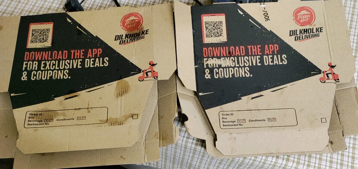 DoItRight2022's tweet image. 3 पिज़्ज़ा मंगवाए @PizzaHutIN @pizzahut से. कुल 3 oregano पैकेट भेजा. tissue एक नहीं भेजा. tissue गान्ड पोछने के लिए रखे है? Future mein pizza सिर्फ @dominos_india से #Israel #TamannaahBhatia #AllEyesOnIndianMuslims #HindenbergReport #BangladeshiHindus