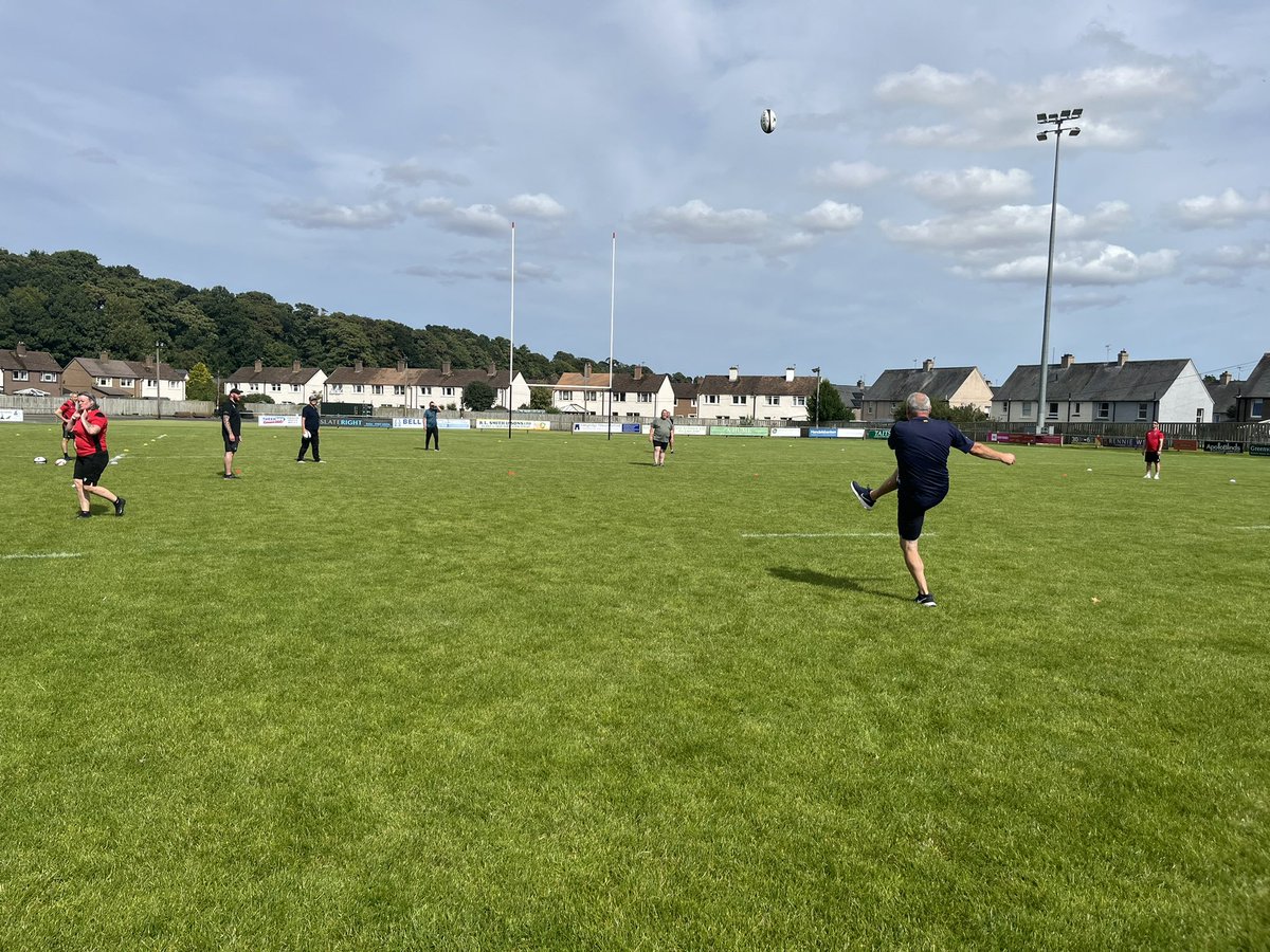 Day 1 of the Aspiring Coaching Programme down at Poynder Park ☀️

Some great conversations inside and practical sessions on pitch. Look forward to seeing everyone next Sunday. 👍 

<a href="/KelsoRugby/">Kelso RFC</a> <a href="/scotrugbycoach/">Scottish Rugby Game Development</a>
