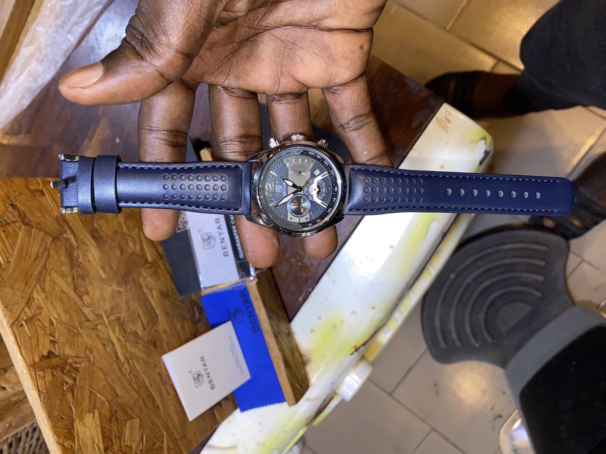 Ryan_enOr's tweet photo. MONTRES ⌚️BENYAR ORIGINAL À VENDRE 
BRACELET EN CUIRE, WATER RESISTANT &amp; GARANTIE 6 MOIS.
-MÉCANIQUE : 30.000FCFA 
-A PILE : 20.000FCFA https://t.co/xdRtYUKzKP