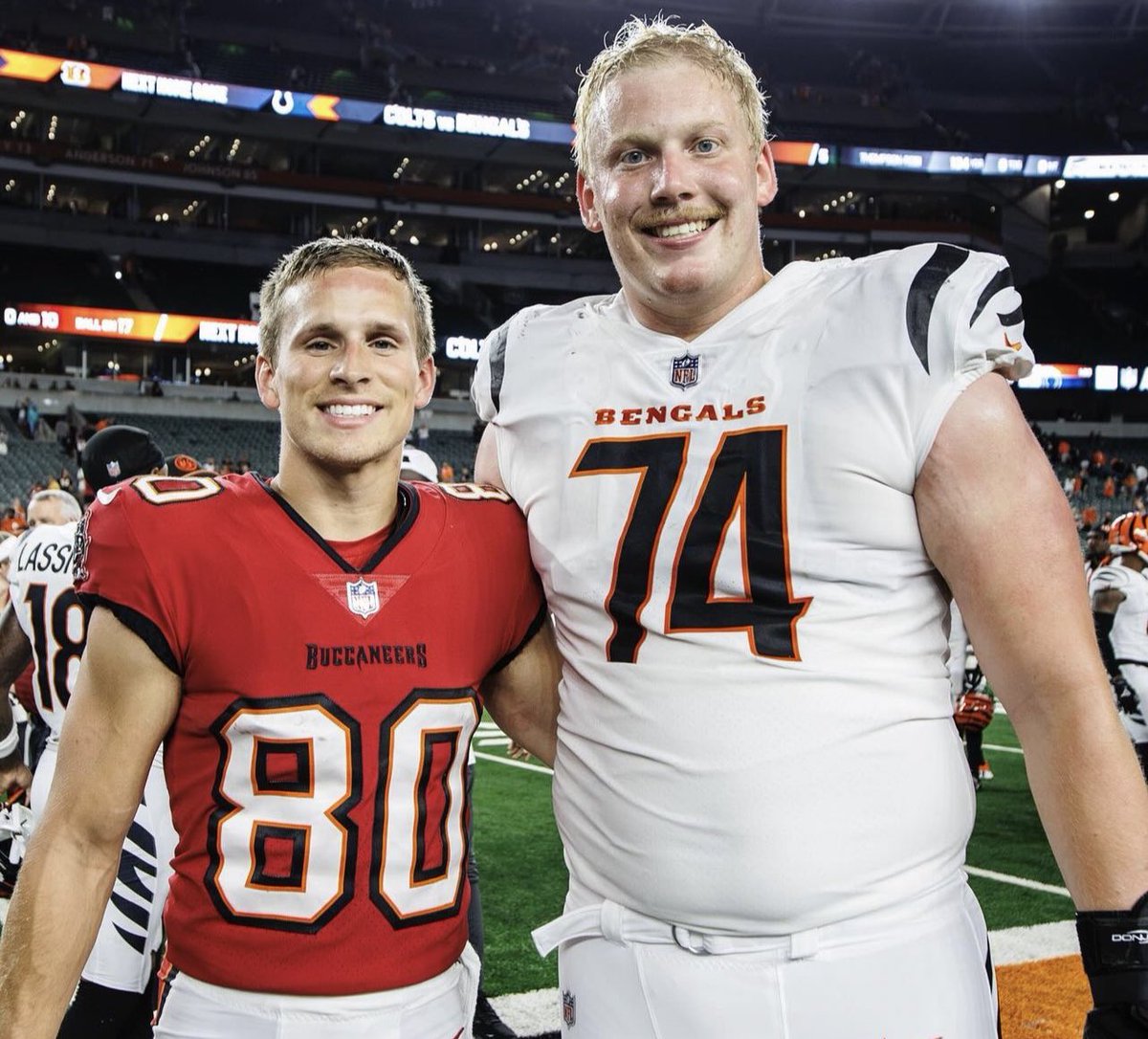 Charlie Clifford (@char_cliff) on Twitter photo Very cool: Former Mason Comets Tanner Knue and Eric Miller following their NFL preseason debuts — in Cincinnati!
📸 <a href="/tannerknue/">Tanner Knue</a> Very cool: Former Mason Comets Tanner Knue and Eric Miller following their NFL preseason debuts — in Cincinnati!
📸 <a href="/tannerknue/">Tanner Knue</a>