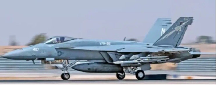SprinterPress's tweet photo. Jordan receives American fighters with advanced missiles to protect “Israel” https://t.co/ZPV8X2G1Vc