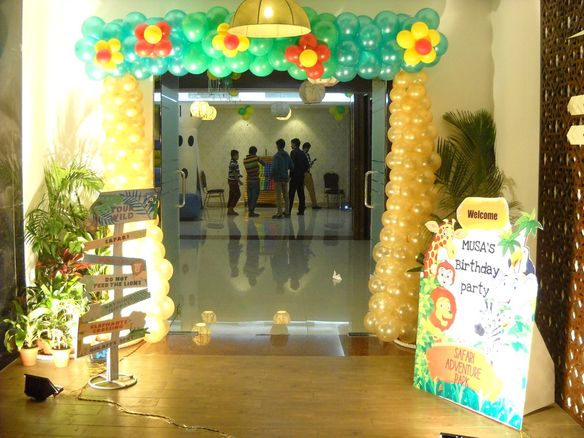 magiceventbd's tweet photo. 🌹We arrange Magic show Like Corporate events, TV show, Birthday party, School party, Wedding party, Get-together, Conference &amp; Training period, Fair, Eid reunion or any kinds of Cultural events all over Bangladesh.
🇧🇩#Birthday #Party #Magicshow #Magic_Event #Dhaka #Bangladesh https://t.co/RdNhmauyk5