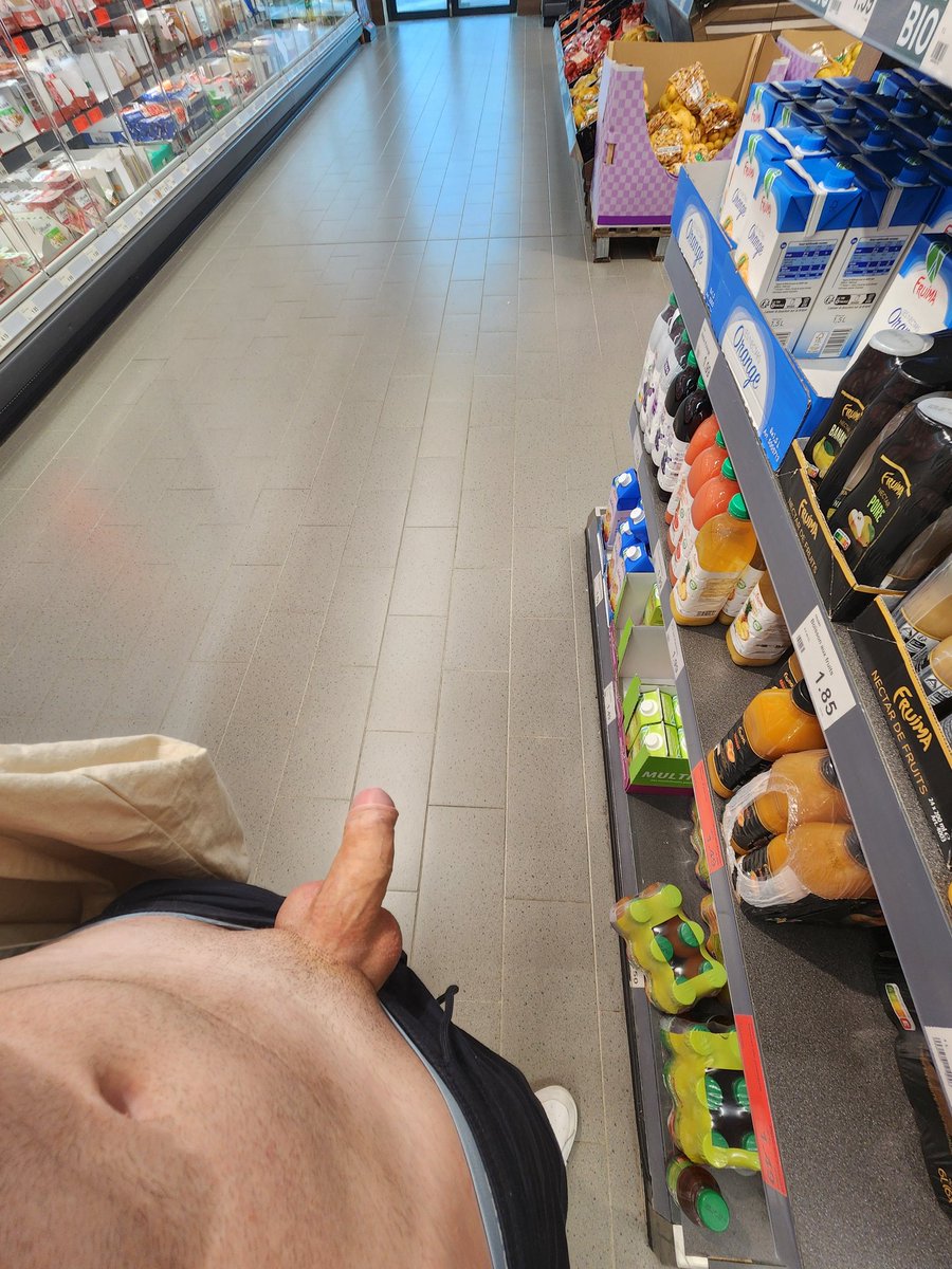 Loogaaaaan's tweet photo. Une petite pulsion au magasin 😯
@EuropeExhib @exybycyonyst @public_exhib @TbmExhib33 @_exhib @guillau90285629 @FrenchiesCocks https://t.co/JnoM67WnUM