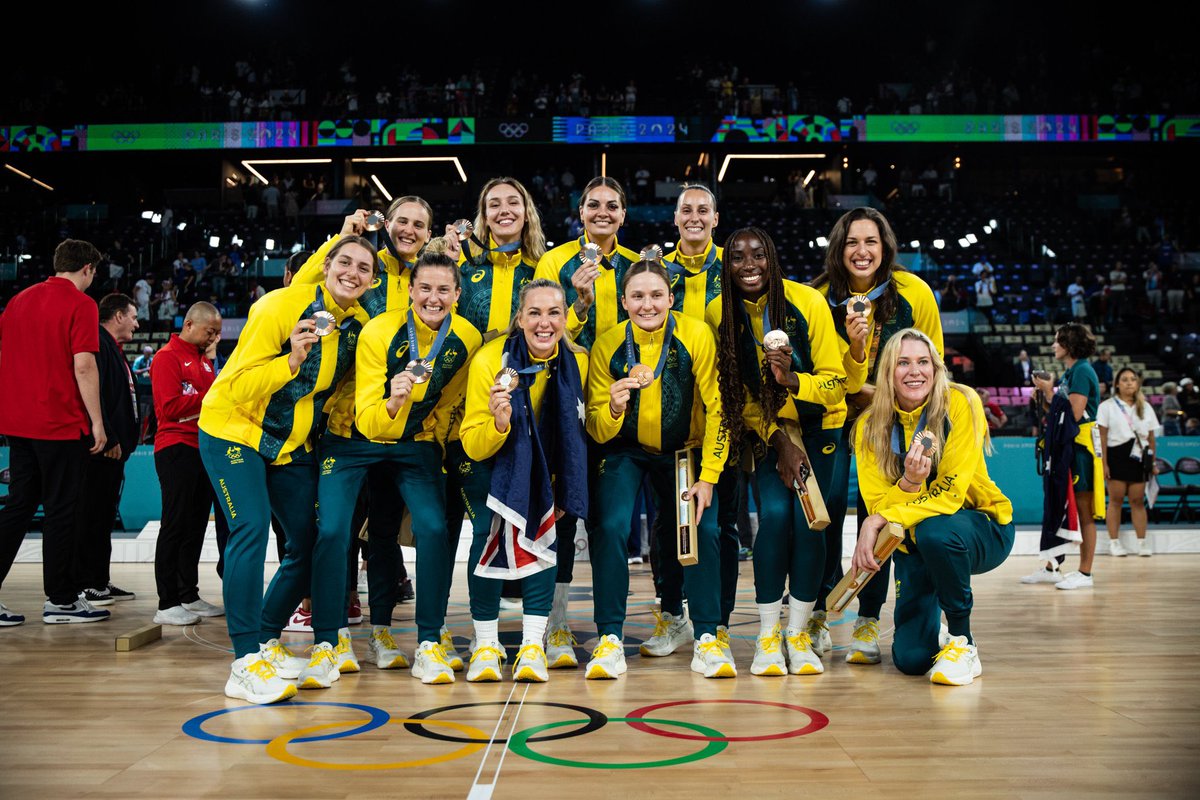aurorahodges19's tweet image. Congratulations Opals
- Bronze medalists 
- Alanna Smith All Star 5
- Ezi Macbegor 2nd 5
- Jade Melbourne Rising Star
#GoOpals #AussieHoops #Paris2024