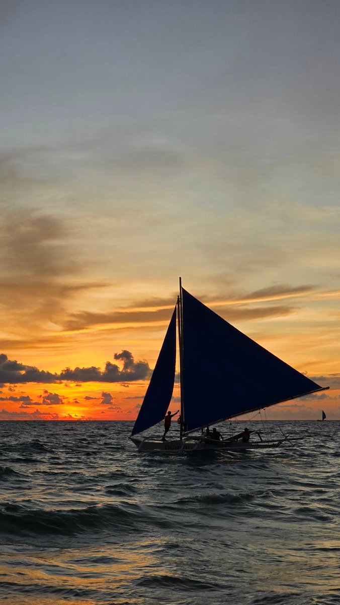 rommeldf's tweet photo. Today's Boracay sunset. https://t.co/7YlkHiPQVx