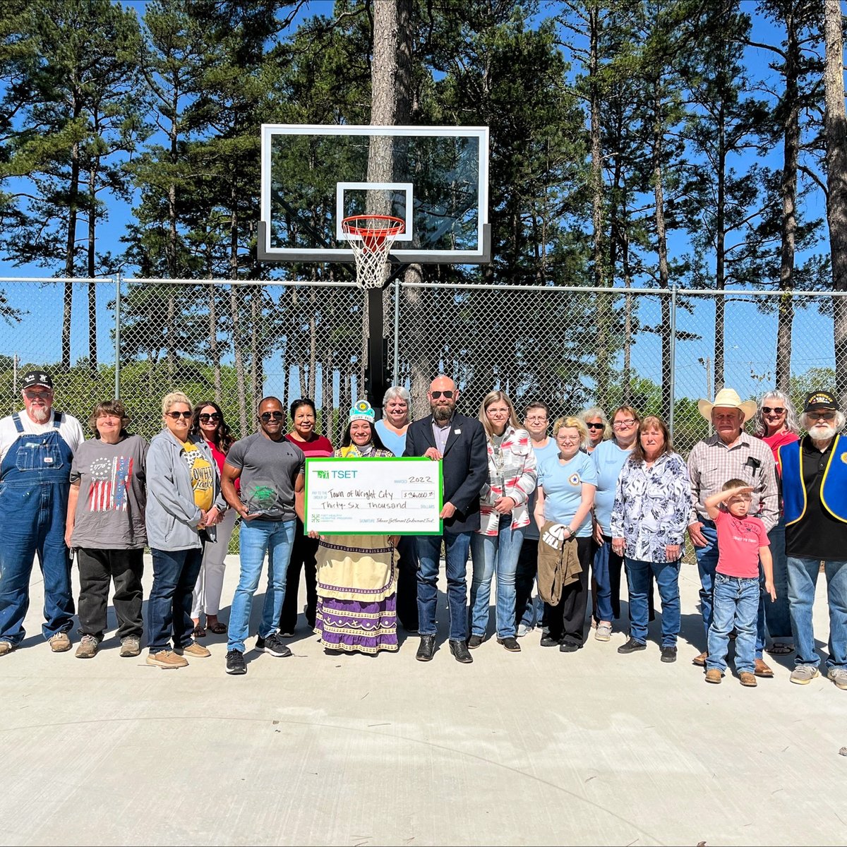 TSETDirector's tweet photo. @OklahomaTSET's Healthy Incentive Grants for Schools and Communities are opening soon! 
If you're interested in improving your local school or community, visit https://t.co/V3tnRs8H18 to learn more. https://t.co/FqxPdTO5Of