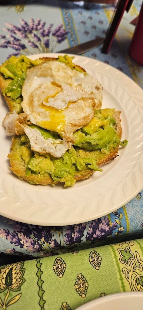 BerkleyBlackCat's tweet image. A meal, snack or treat! Stop into the #blackcatcafe for a delicious meal in our cozy cafe! Here is a lovely slide of avocado toast with our delicious lemon-thyme mayo and topped with a fried egg. 

#mainlinelife #mainlineliving #radnorpa #devonpa #mainlineeats #catcafe #love