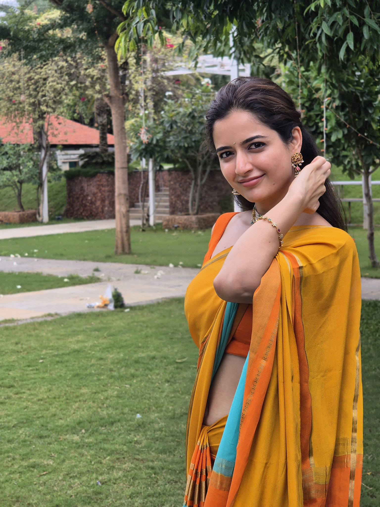 [Image: GUtA8INWYAAupqK?format=jpg&name=large]