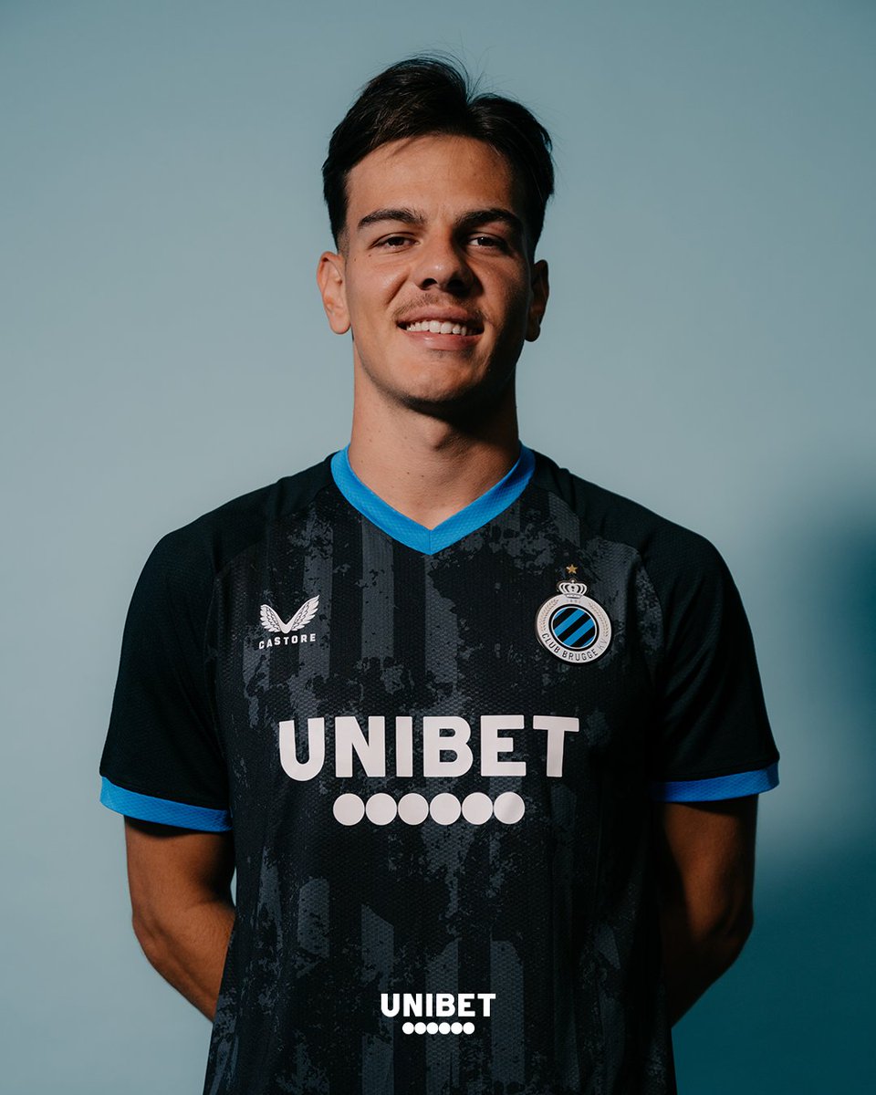 ClubBrugge's tweet photo. Jashari komt erin voor Onyedika. 

#GNKCLU | 1-2 |⏱️ 82’ https://t.co/epEl4C0tC1