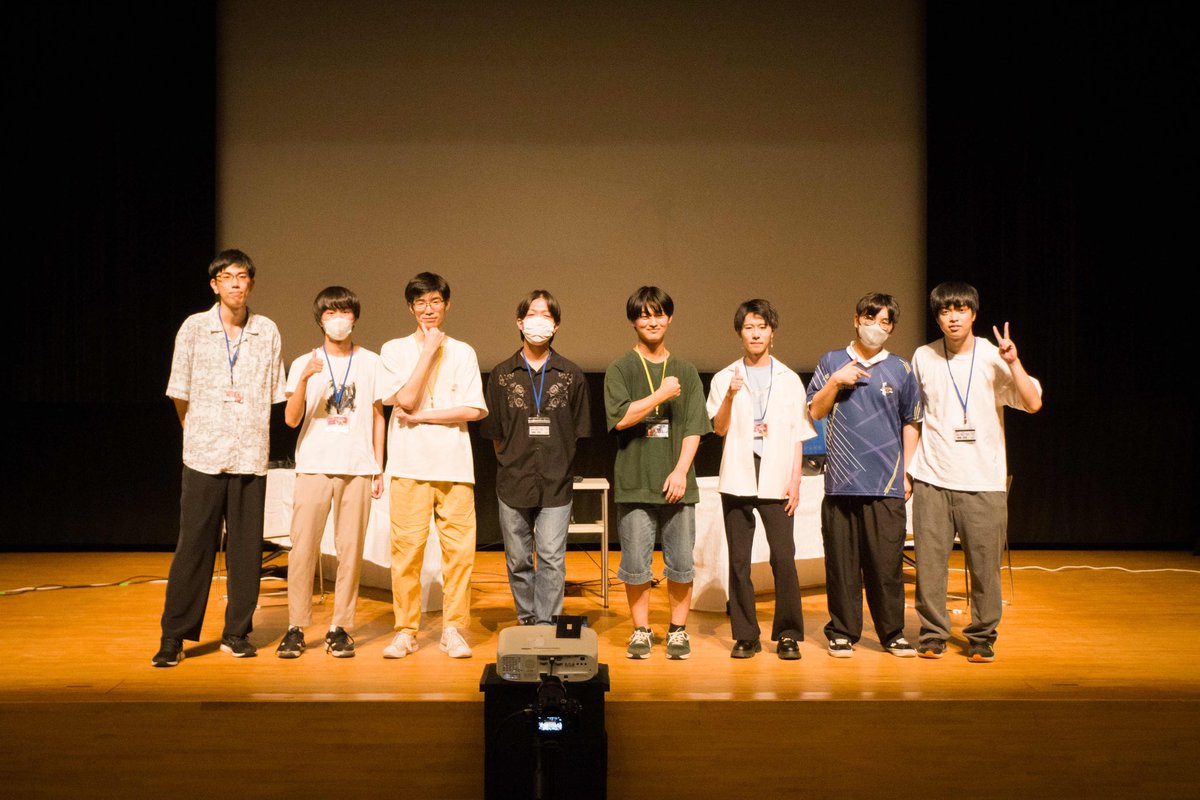 Heats_SmashOff's tweet photo. 本日の優勝は、ギリギリの熱戦を制した黒船選手（@kurokruo4 ）です！
おめでとうございます！

写真は激戦を勝ち上がったtop8の選手の方々になります！

本日はありがとうございました。 https://t.co/UkGKbuBNGm