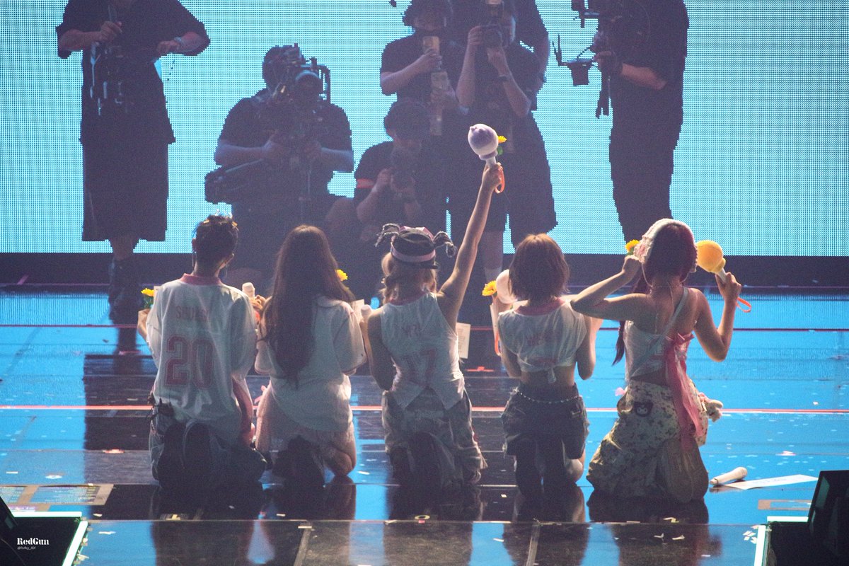 🥳 GIVEAWAY TIME 🥳

Dalam rangka Red Velvet 10th Anniversary, Go Wajan berbagi album Chiki😍

✨ Detailnya langsung cek foto ini ya😉

📱 SNS
IG: instagram.com/co_wajan
IG: instagram.com/go_wajan

📆 End
✓ 13 August 2024

Semakin banyak yang ikutan, semakin banyak albumnya😆