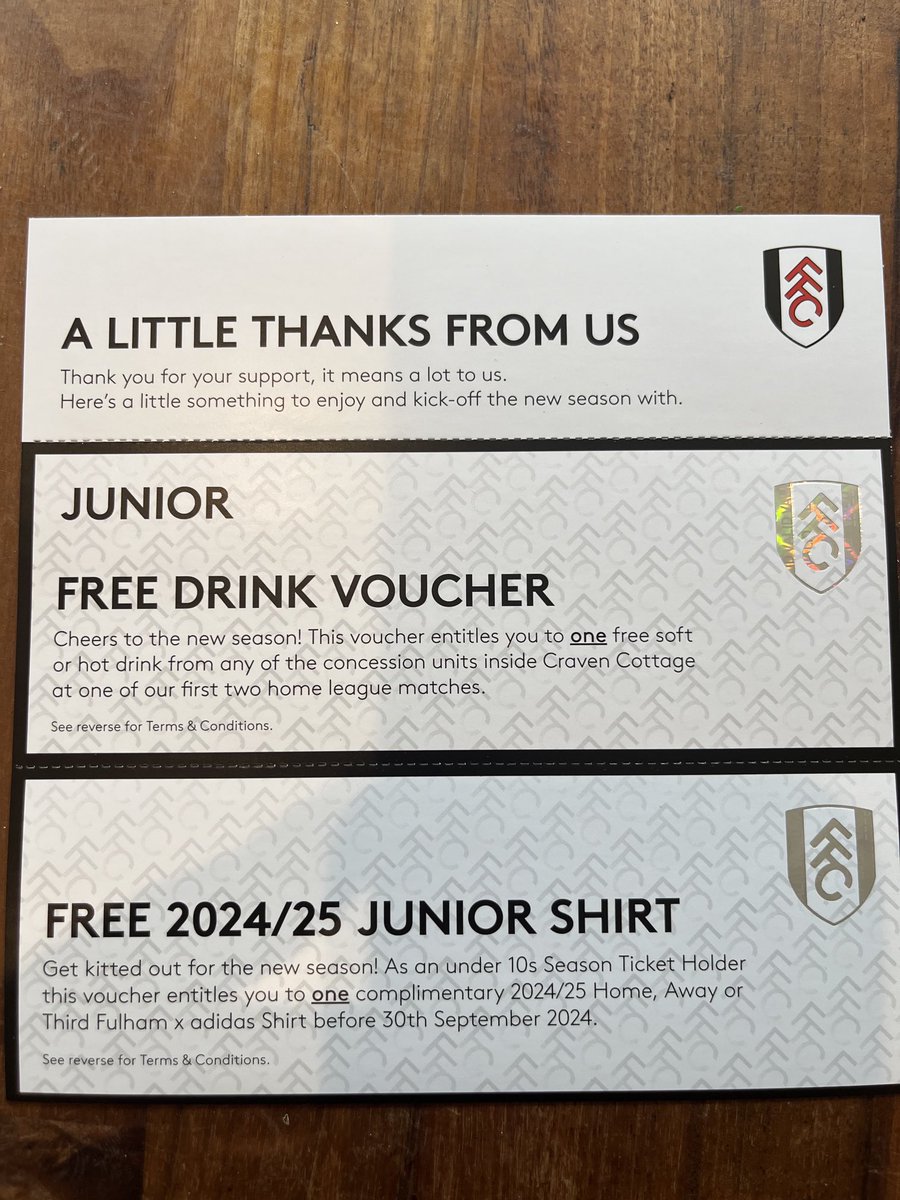 Nice touch ⁦<a href="/FulhamFC/">Fulham Football Club</a>⁩ with the drink and shirt voucher for juniors. Will I be getting deck chair voucher to sit by the pool 😂😂