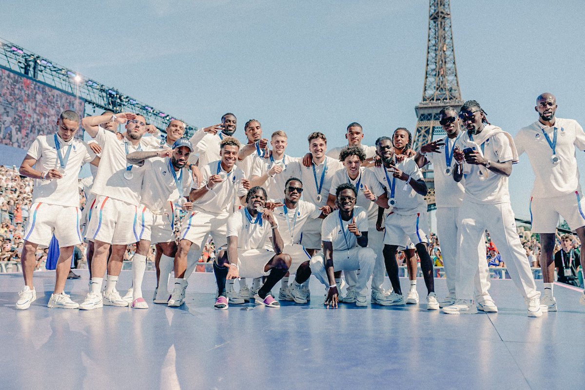 𝑷𝒐𝒖𝒓 𝒍’𝒆́𝒕𝒆𝒓𝒏𝒊𝒕𝒆́ 🥈🇫🇷

📸 <a href="/Paris2024/">Paris 2024</a>