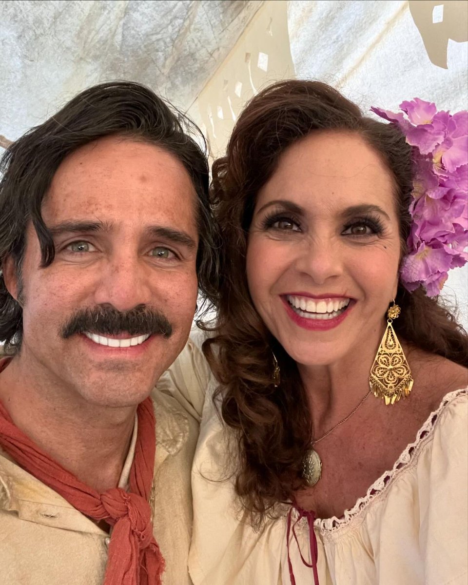 RuthLucerina's tweet photo. Ok. Pero revivamos es ship 😮💨🫶🏻
#LuceRon 😻🫶🏻
#LuceroyJoseRon
También no nos olvidemos de el soundtrack de El Gallo De Oro 💃🌺🐓
#Luceroparalatingrammy https://t.co/VZtDHoqIv8