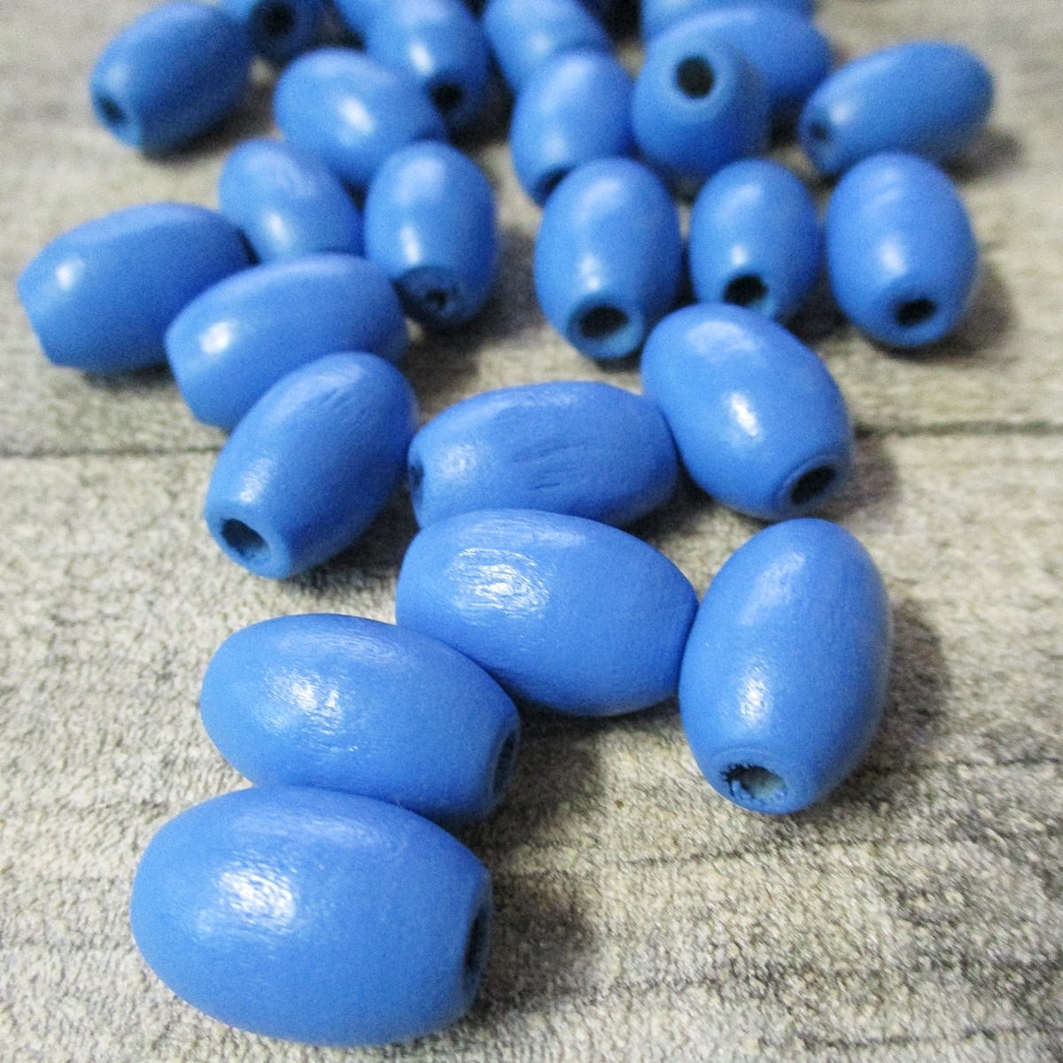 ovale Holzperlen (17x12mm) mit großem Fädelloch

mondspinne.de/produkt/holzpe…

#Mondspinne,#Holzperlen,#Holzkugeln,#Bastelbedarf