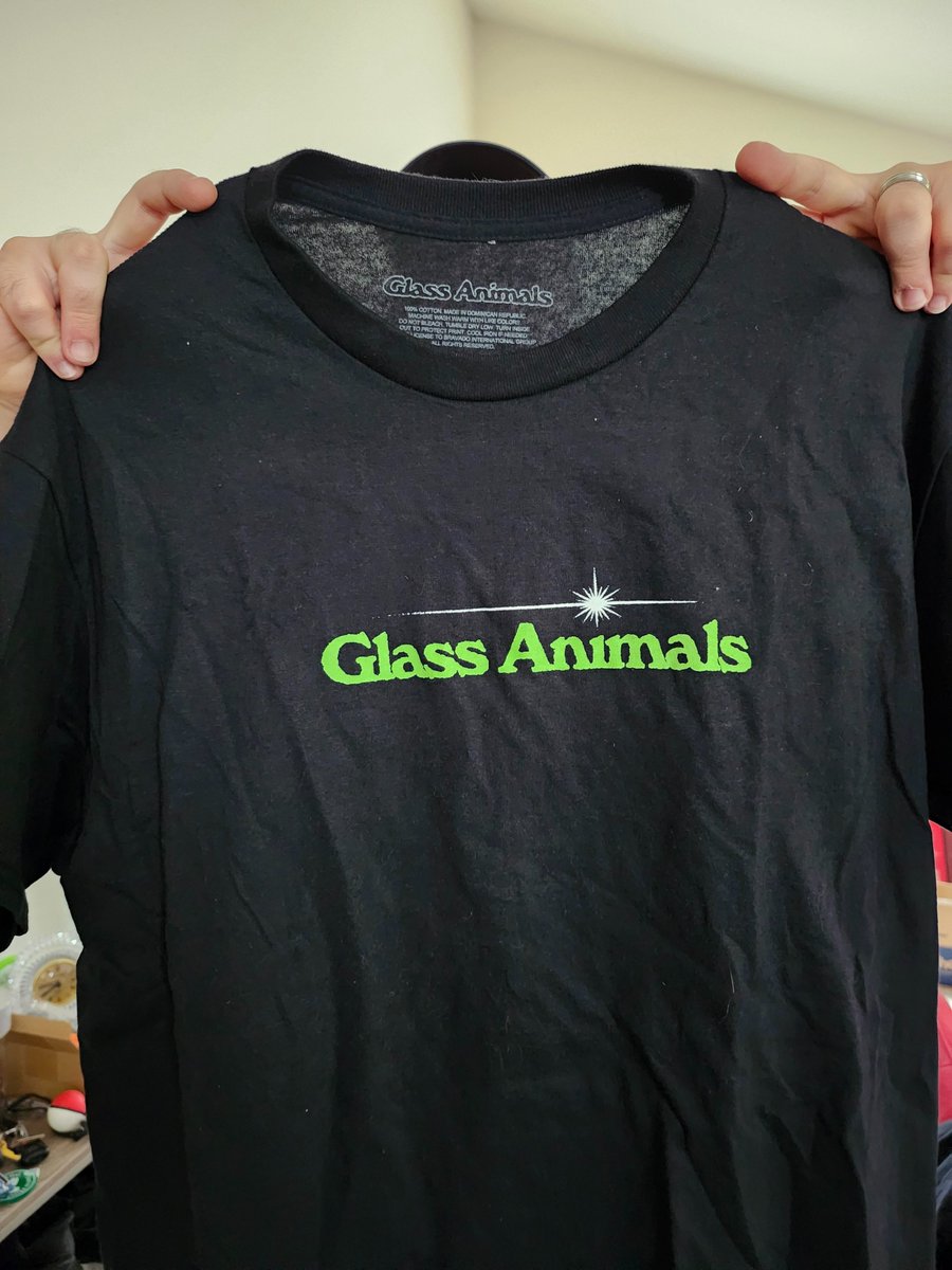 neengamer's tweet photo. @GlassAnimals Not sure where else to go as the online store support team does not handle tour merch. I bought a tour shirt in Philly yesterday but just noticed the print on the front is very crooked and off-center!! Can you please help? 😭🙏 I want to rep my favorite band!! https://t.co/Ku0gw7liRr