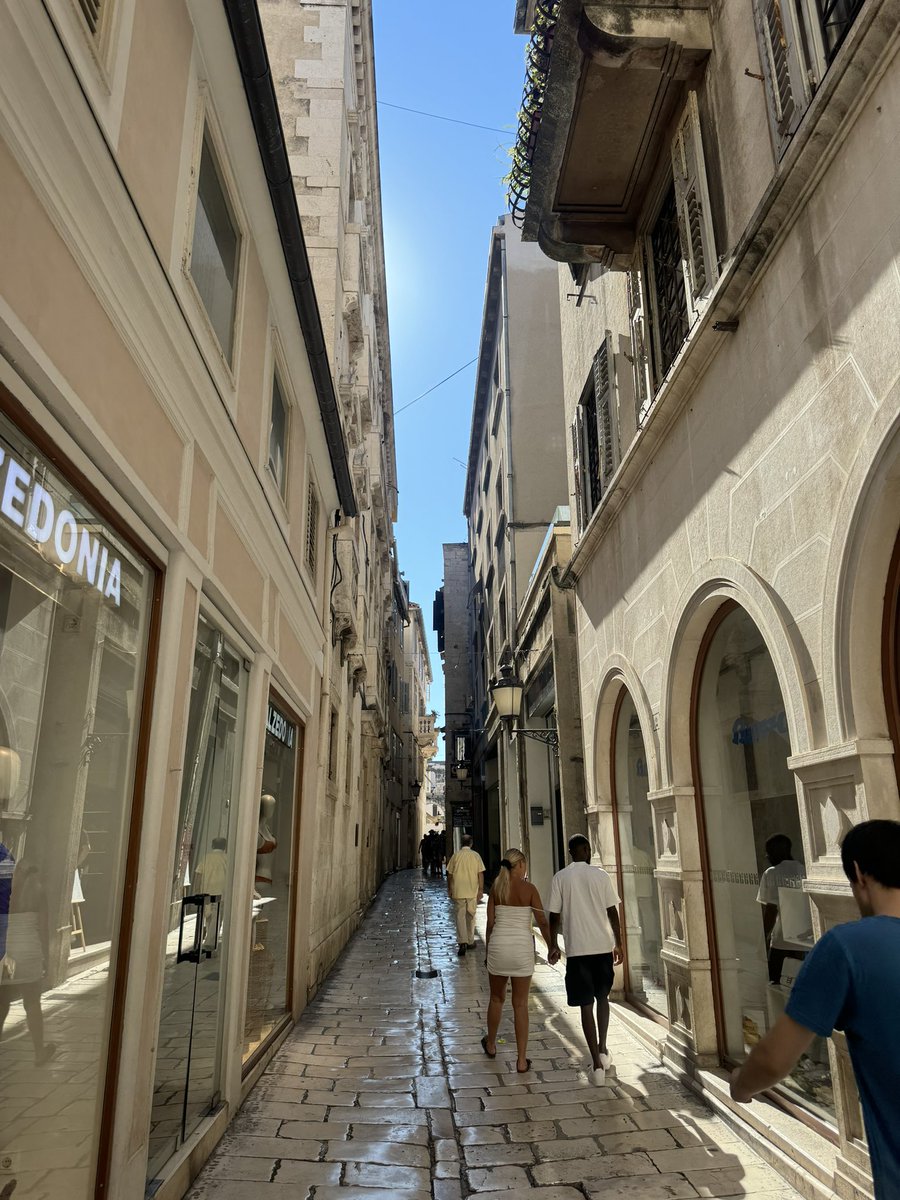 m_chiles's tweet image. Port 8: Split, Croatia 🚢⚓️

Our next stop at Split. We visited the Old Town and explored the ruins of the Roman Emperor Diocletian's palace date back to the late 3rd to early 4th century A.D 😊 #Marella #Explorer