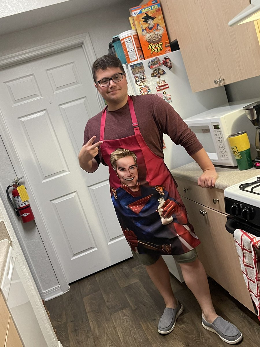 BriceTVA's tweet image. Oh yeah. It’s time to cook… with a glass of milk on the side. #TheBoys #Homelander #CookingBreakfast