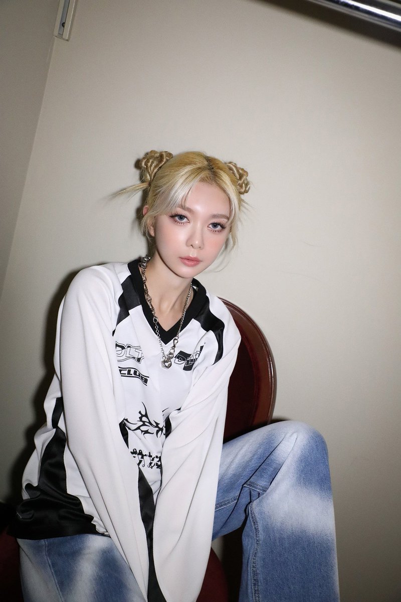 hourly dami ♡ (@hourly_dami) on Twitter photo 