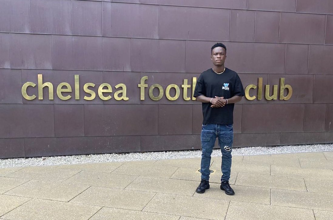 🔵🇬🇭 Ghanaian midfield prospect Vincent Mobilla (2008) has started training with Chelsea this week.

Vincent is a product of the Samba Stars Academy in Ghana.