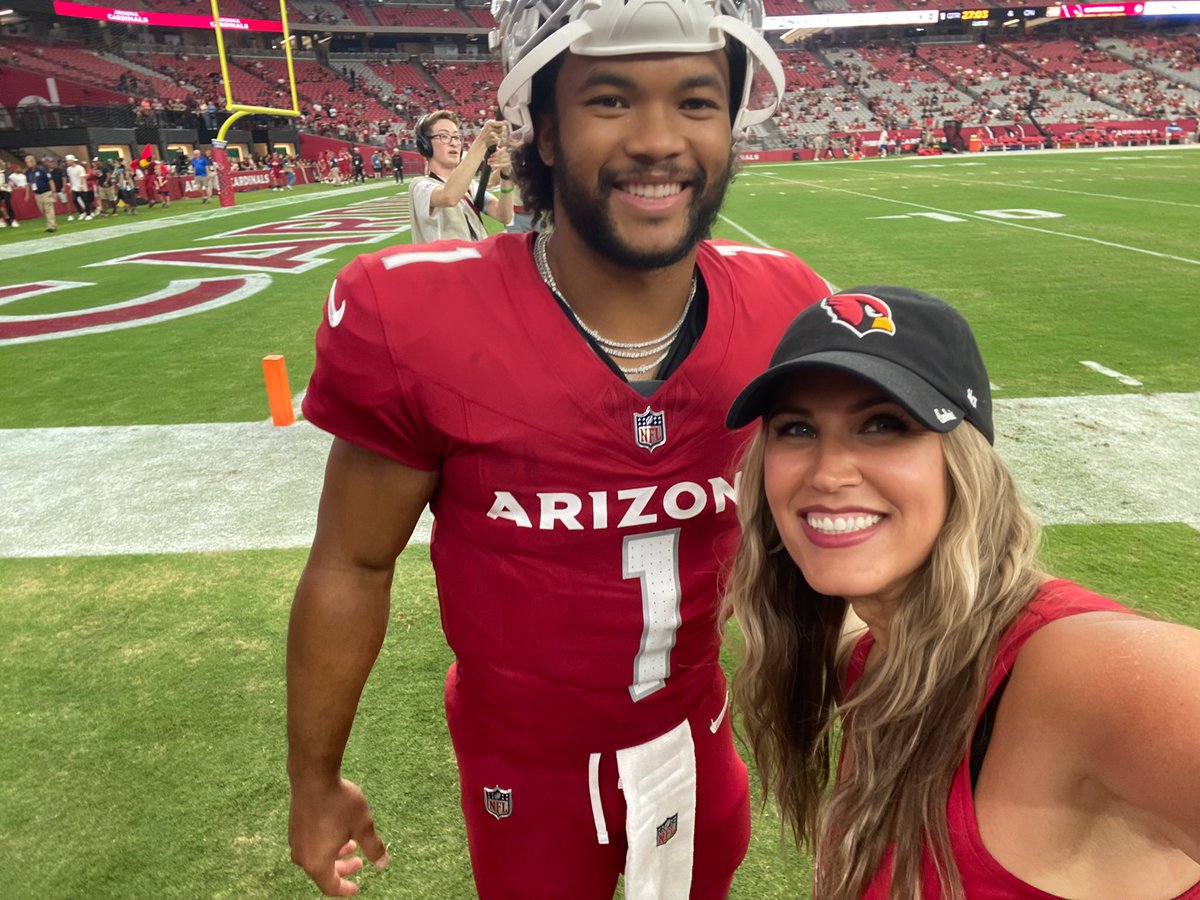 Thank you <a href="/AZCardinals/">Arizona Cardinals</a> for the amazing on field experience…and thank you <a href="/K1/">Kyler Murray</a> for making the experience even more special by coming by to take photos with us. I LOVE this team!  Go Cardinals!!!