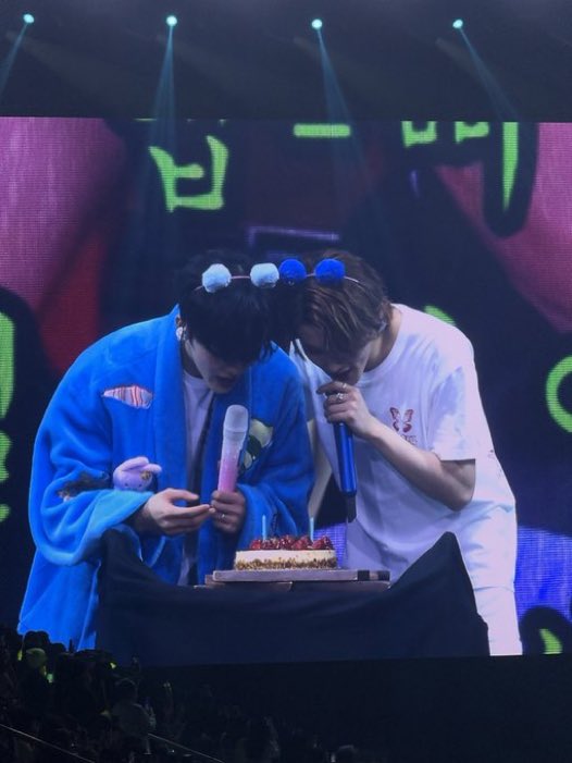 NJM__file's tweet photo. Baby leo and nana , HAPPY BIRTHDAY🎂 https://t.co/08Vhc68Umf