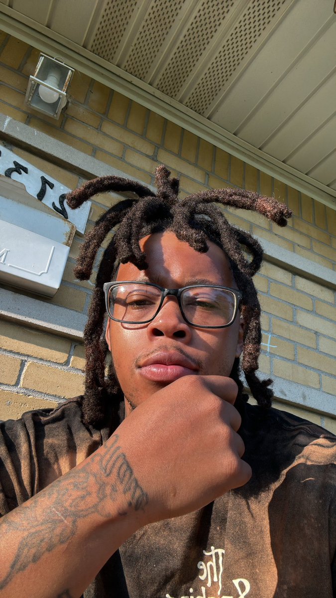 WeedAndLocs's tweet photo. https://t.co/MYIVTxOqZ3